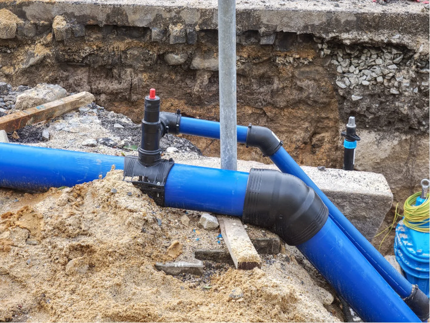 Travaux d'assainissement - raccordement au réseau collectif de traitement des eaux usées à Paris — Chauffagiste — par Artisan Bruno Plombier Chauffagiste
