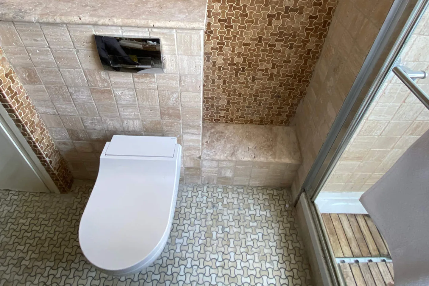 Carrelage à Bordeaux — Chauffagiste — par SK Énergies - Climatisation Vmc Plomberie - Bordeaux