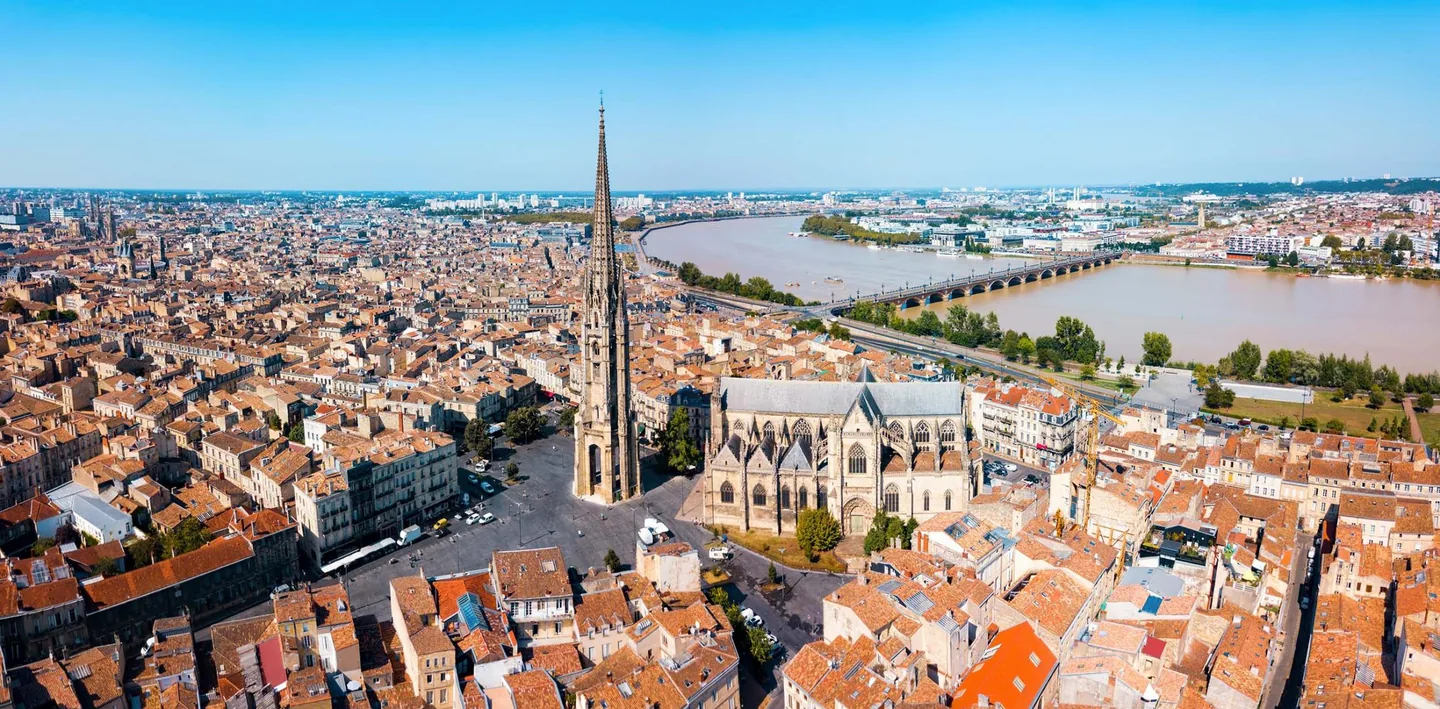 Peintre à Bordeaux — réalisation 2 — par PASCAL AUBRIE