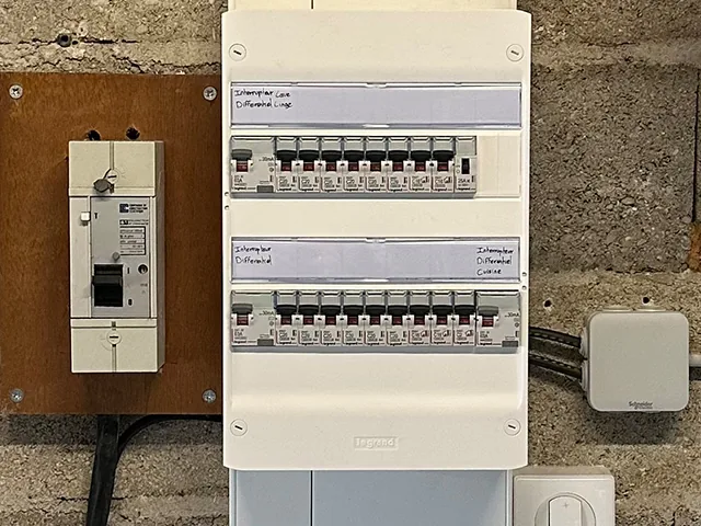 Électricien à Reims — réalisation 2 — par Artisan Electricien