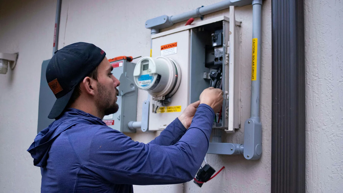 Intervention de dépannage électrique à Toulouse — Électricien — par TEL&LEC