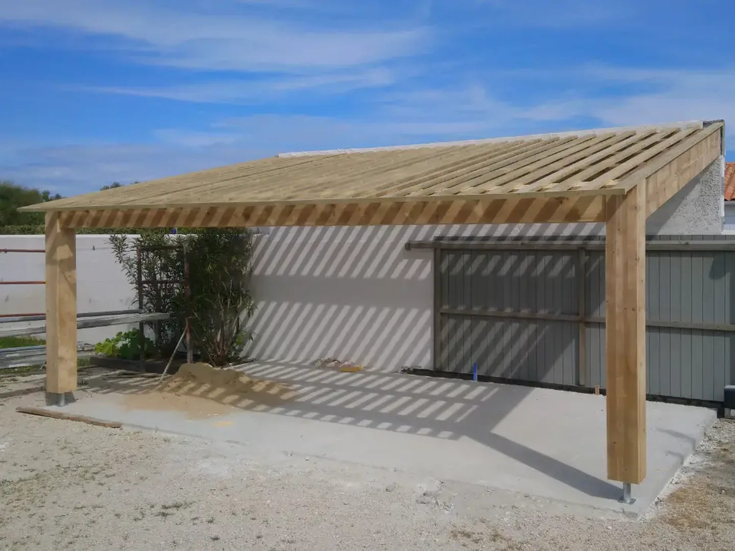 Photo de couverture de Les Ateliers-F, Couvreur à La Rochelle