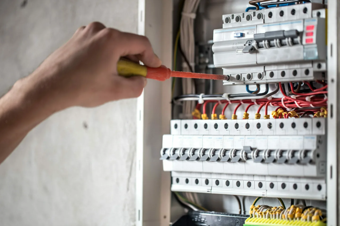 Électricien à Pau — réalisation 2 — par Électricien Pau - Artisan électricien
