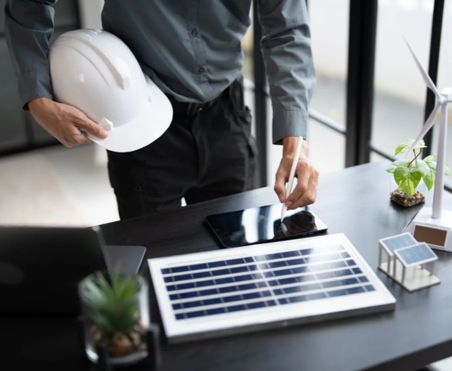 Savoir-faire — Électricien — par EBT 42 — à Saint-Étienne