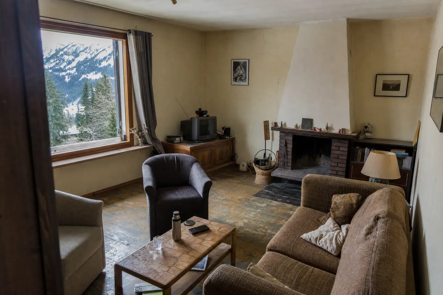 Intérieur avant rénovation par Casali Rénovation à Chambéry — Plombier — par CASALI RENOVATION