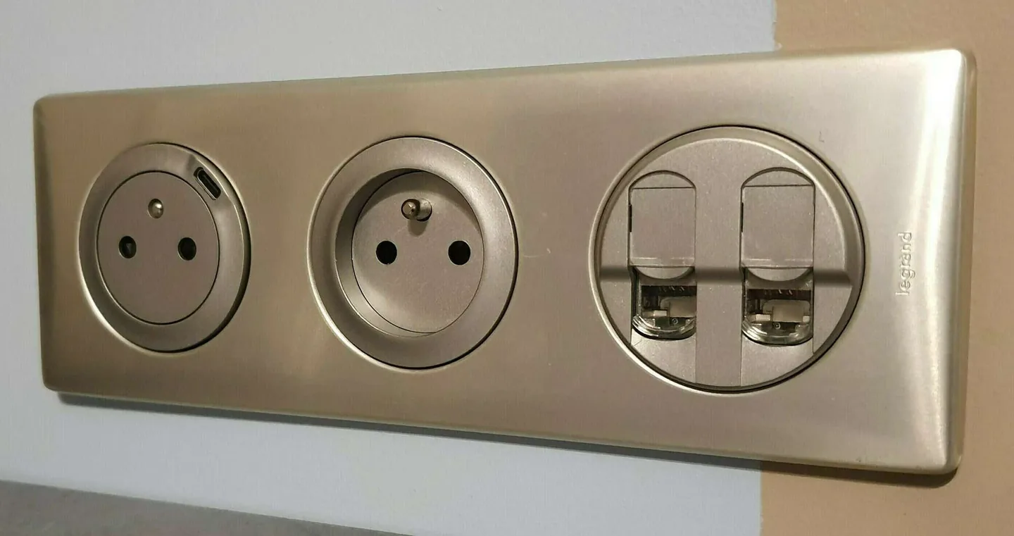 Électricien à La Réunion (Saint-Denis) — réalisation 2 — par Electricien à Saint-Denis-en-Val
