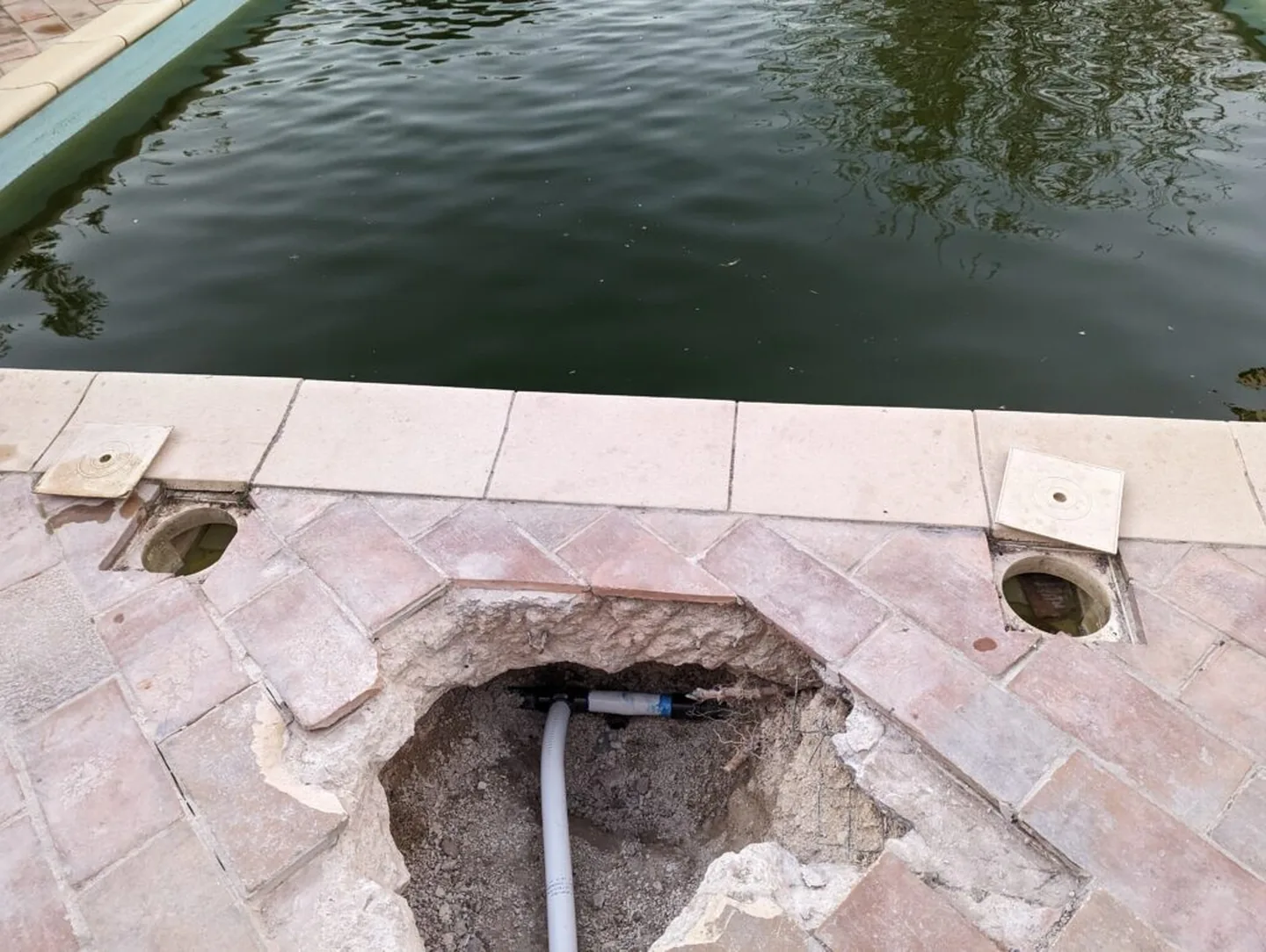 Fuite piscine — Plombier — par Plombier Bonnici — à Avignon