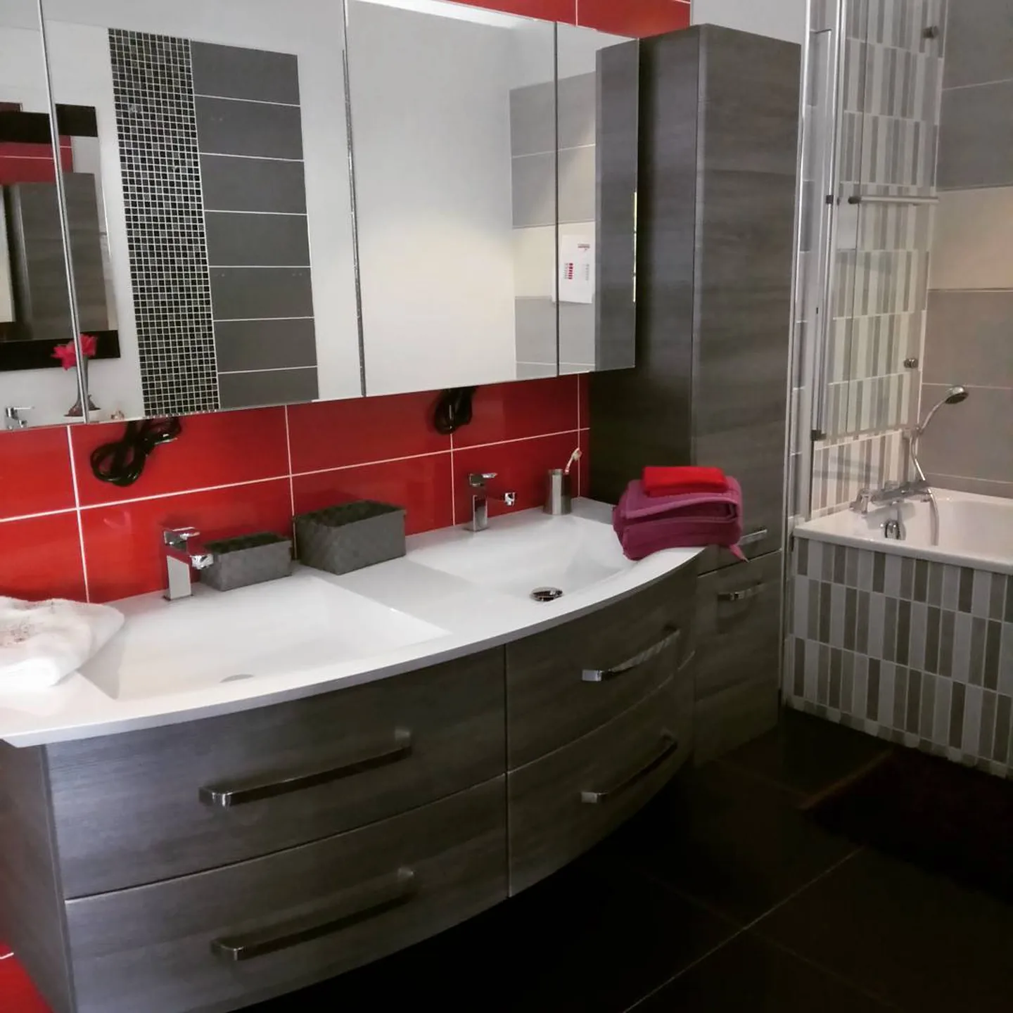 Renovation-salle-de-bain-pau-MJ-Plomberie — Plombier — par MJ Plomberie